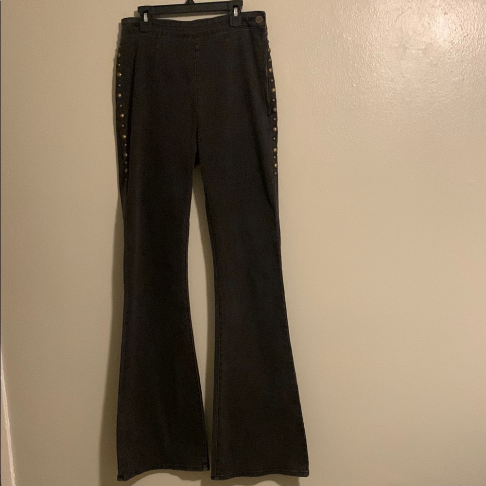 AMUSE SOCIETY Women's Jeans
Flare Jeans Size 28